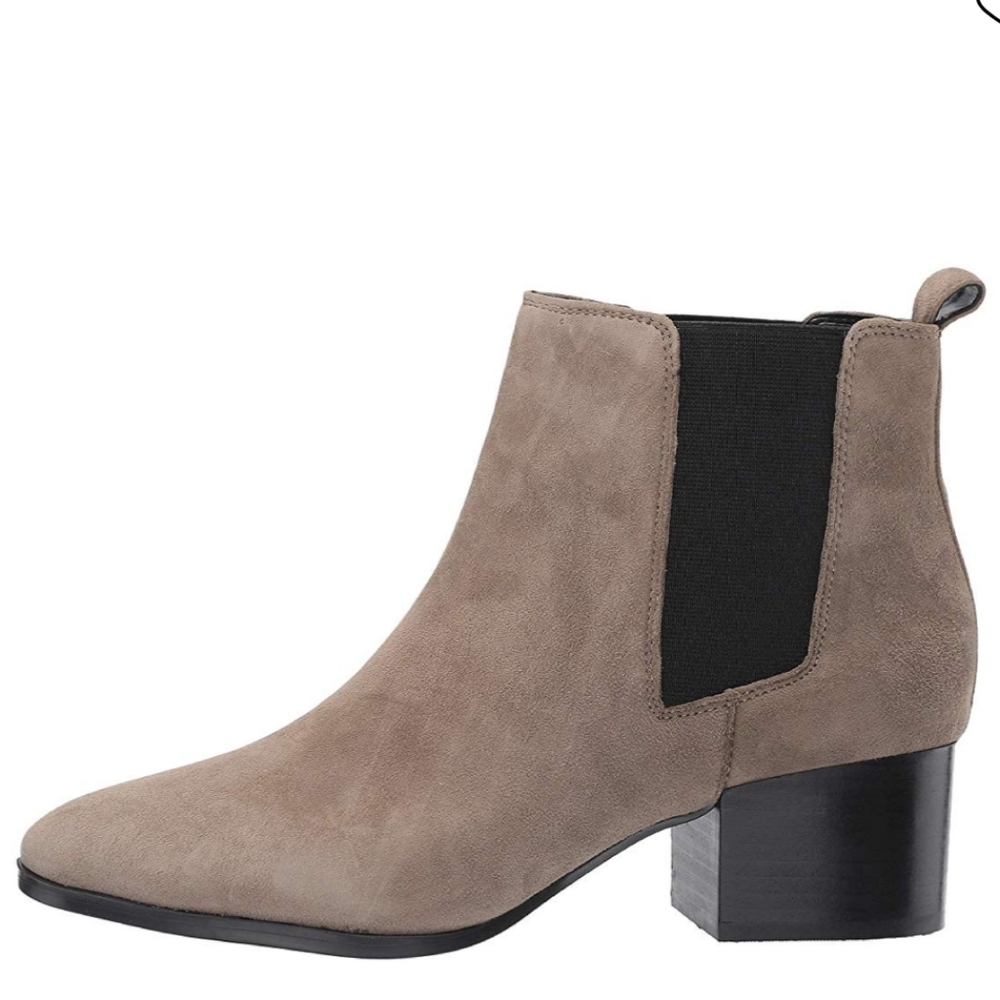 NWOT Nine west booties